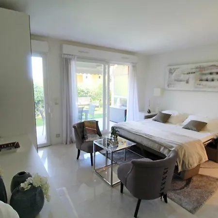 Mc Bay And Garden. Ric'keys Apartment *